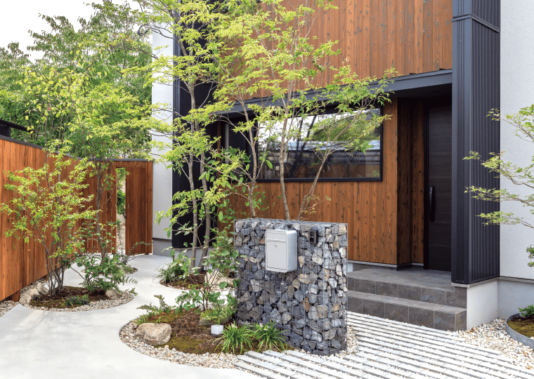 家に映え 風のみえる雑木の庭 施工事例 エクステリア商品の総合メーカー オンリーワンクラブ