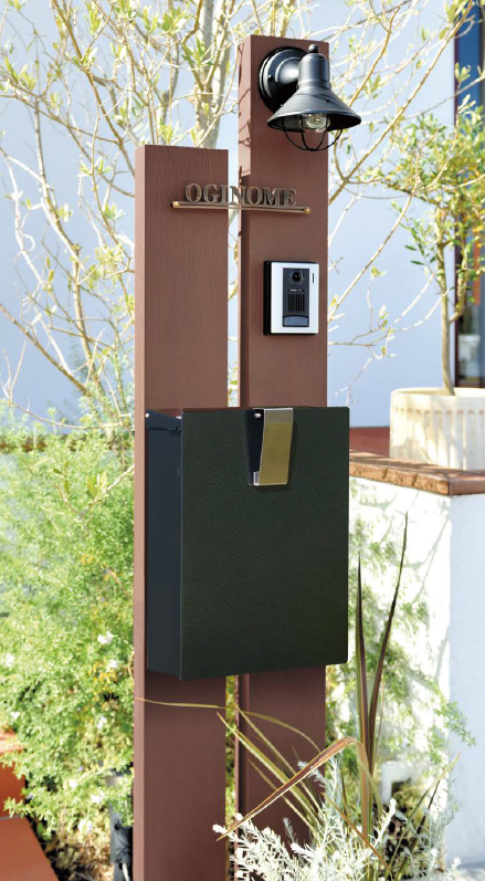 ワンスポットで住まいを格上げする「機能門柱」