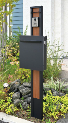 ワンスポットで住まいを格上げする「機能門柱」