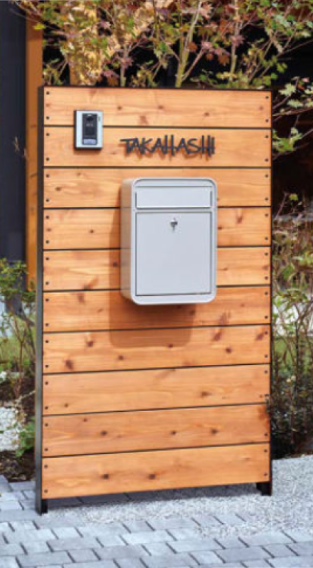 ワンスポットで住まいを格上げする「機能門柱」