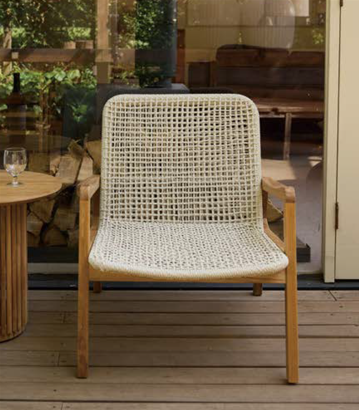 暮らしを外へ。デザインとくつろぎのガーデンファニチャー