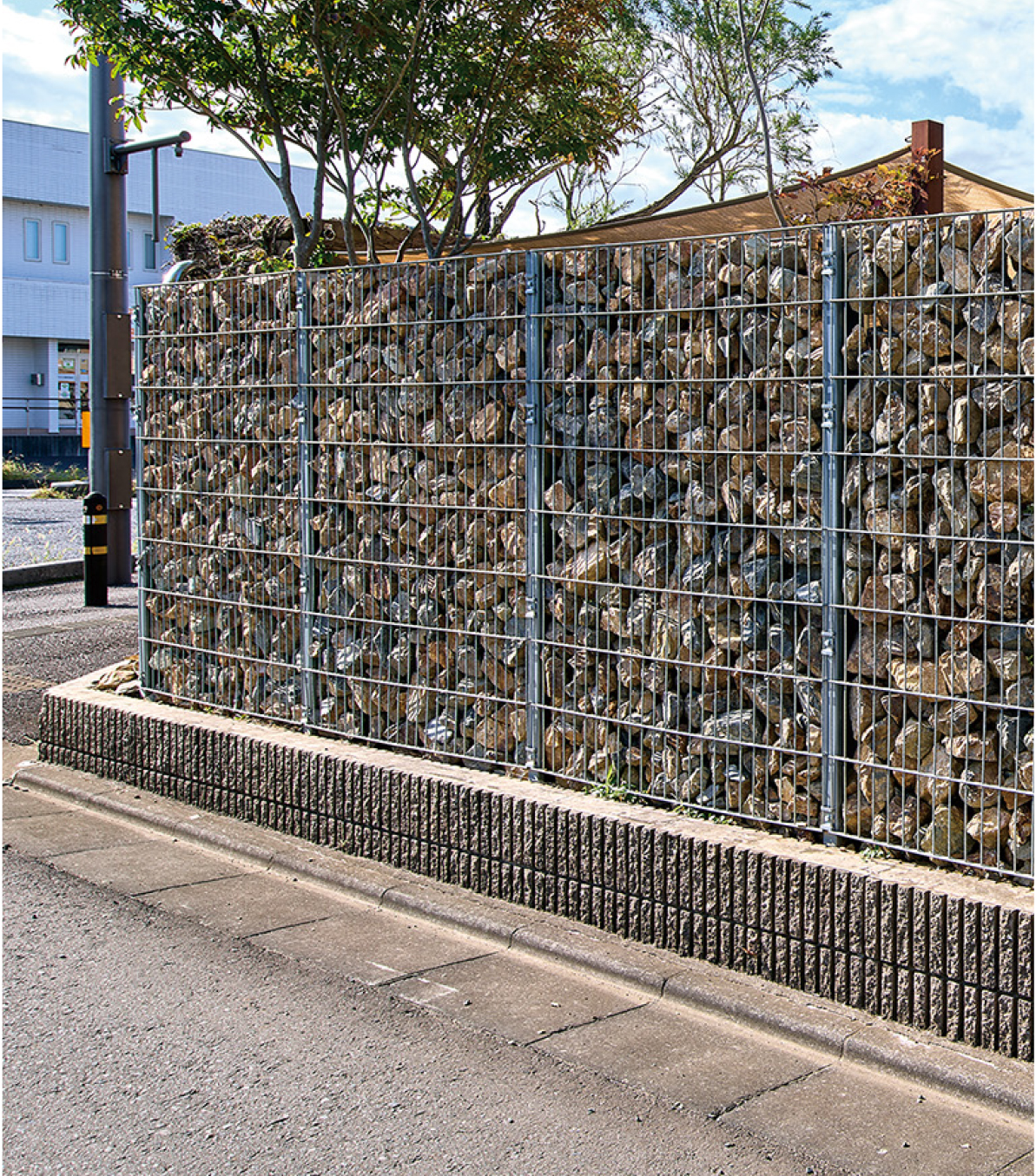 新感覚！ガビオンでつくる「ラフ ✕ モダン」な庭スタイル